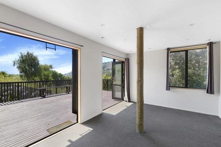 Photo of property in 31 Flinders Road, Heathcote Valley, Christchurch, 8022