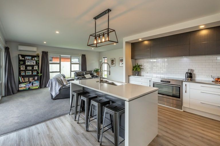 Photo of property in 33 Lewis Crescent, Rolleston, 7614