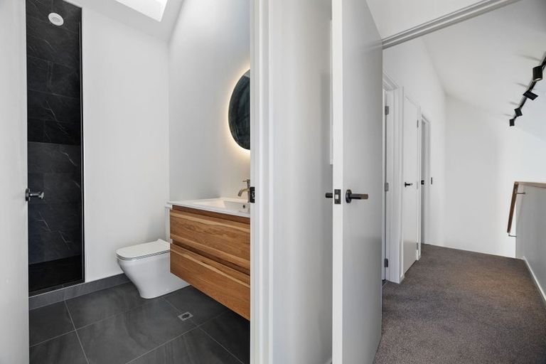 Photo of property in 2 Boulder Lane, Jacks Point, 9371