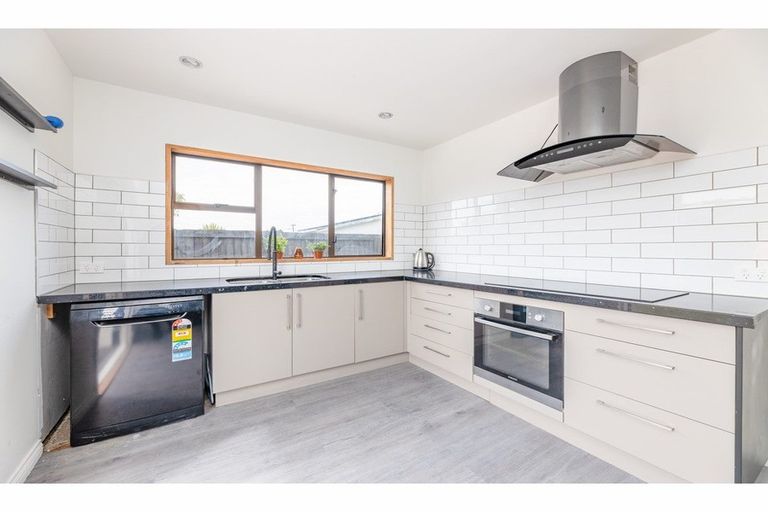 Photo of property in 20 Brixton Street, Islington, Christchurch, 8042