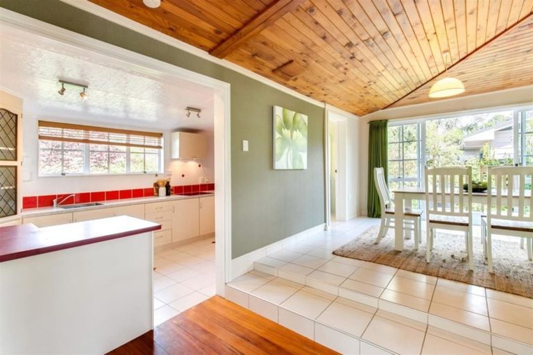 Photo of property in 5 Gow Avenue, Haumoana, 4102