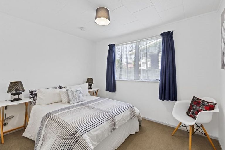 Photo of property in 1/15 Pine Street, New Lynn, Auckland, 0600