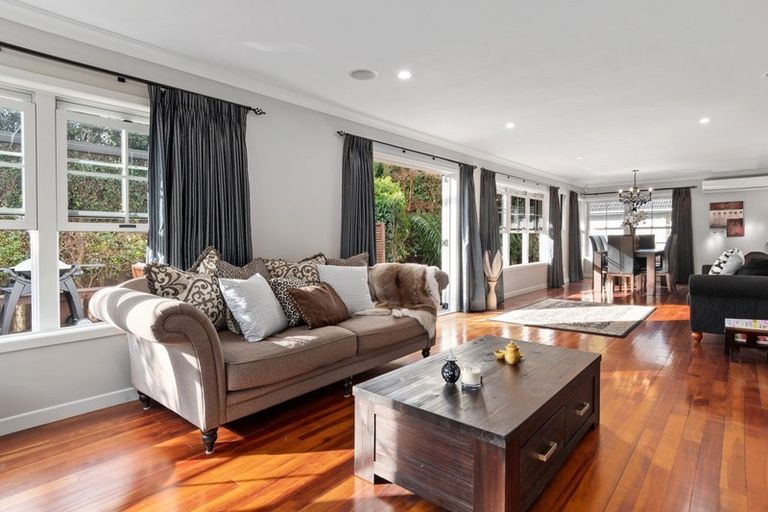 Photo of property in 24 Seaview Road, Otumoetai, Tauranga, 3110