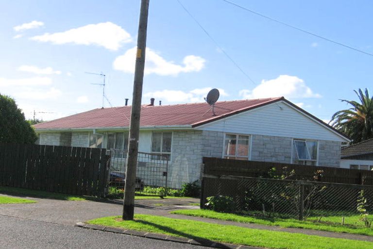 Photo of property in 18 Sandbrook Avenue, Otara, Auckland, 2023