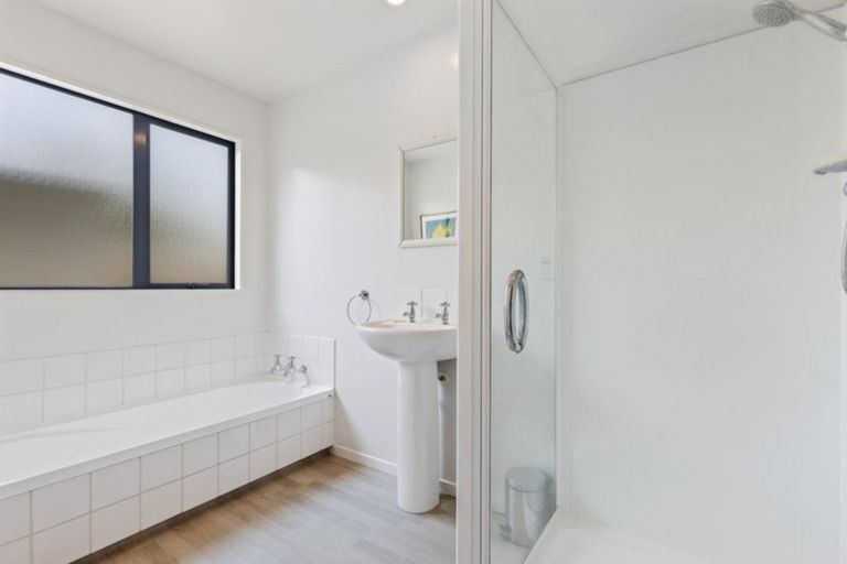 Photo of property in 137 Mcfaddens Road, St Albans, Christchurch, 8052