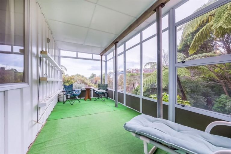 Photo of property in 18 Magnolia Grove, Maungaraki, Lower Hutt, 5010
