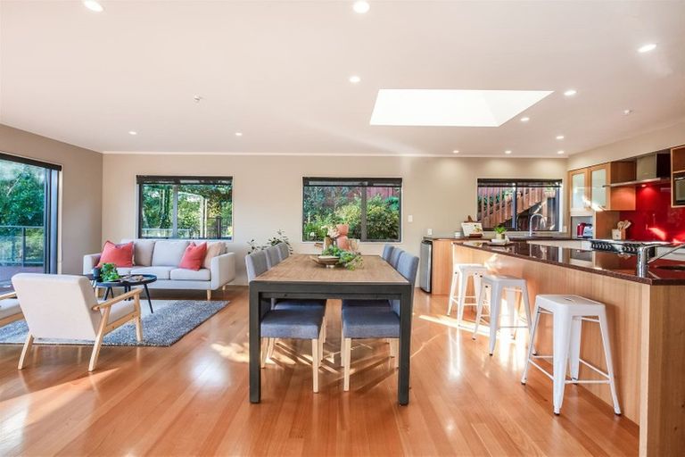 Photo of property in 22 Sailmaker Close, Whitby, Porirua, 5024