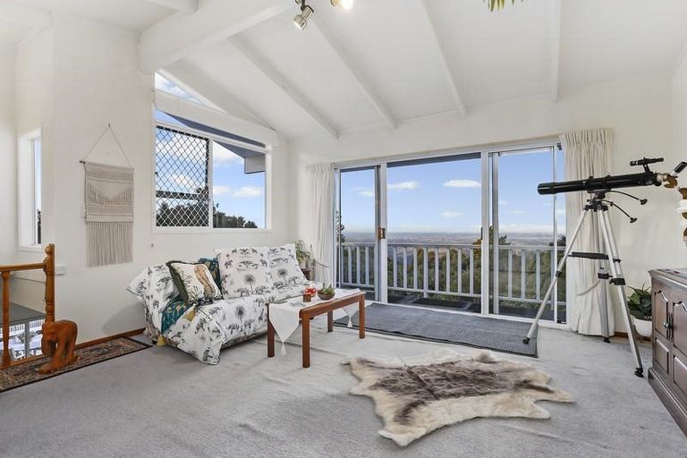 Photo of property in 51 Turanga Road, Henderson Valley, Auckland, 0612