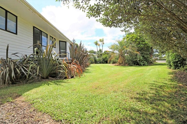 Photo of property in 10 Stingray Crescent, Whiritoa, Whangamata, 3691