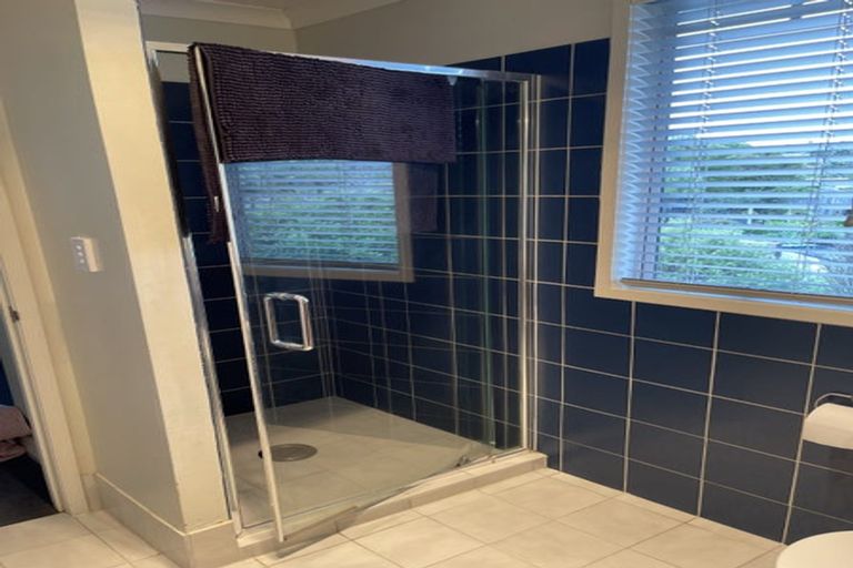 Photo of property in 44 Isobel Road, Greenhithe, Auckland, 0632