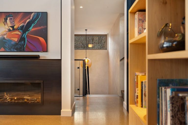 Photo of property in 52 Suburb Street, Queenstown, 9300