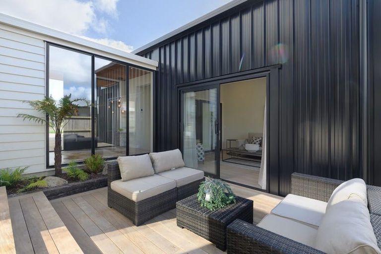 Photo of property in 186 Wainui Road, Silverdale, 0932