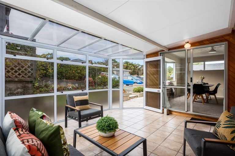 Photo of property in 6 De Castro Place, Titahi Bay, Porirua, 5022