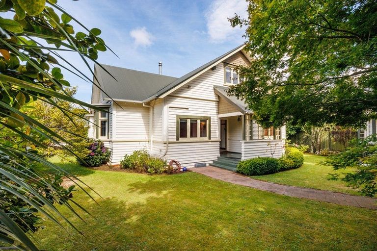 Photo of property in 16 Alan Street, Palmerston North, 4414