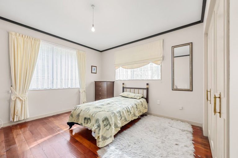 Photo of property in 117 Sweetacres Drive, Belmont, Lower Hutt, 5010