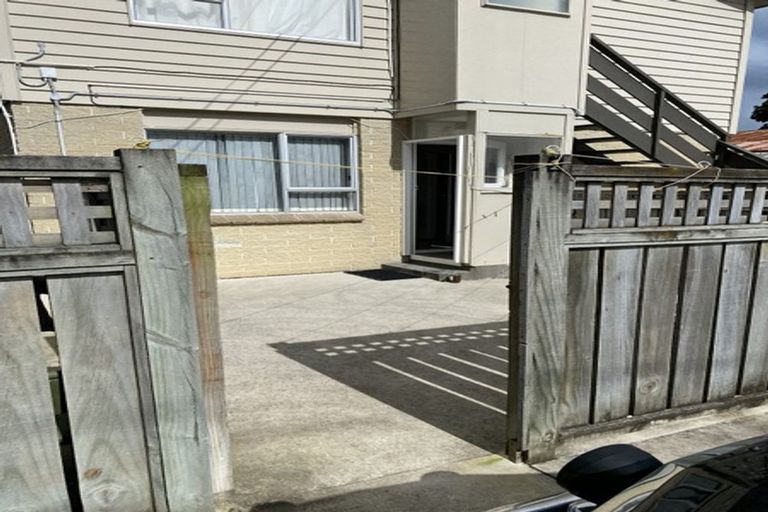 Photo of property in 1/24 Park Road, Miramar, Wellington, 6022