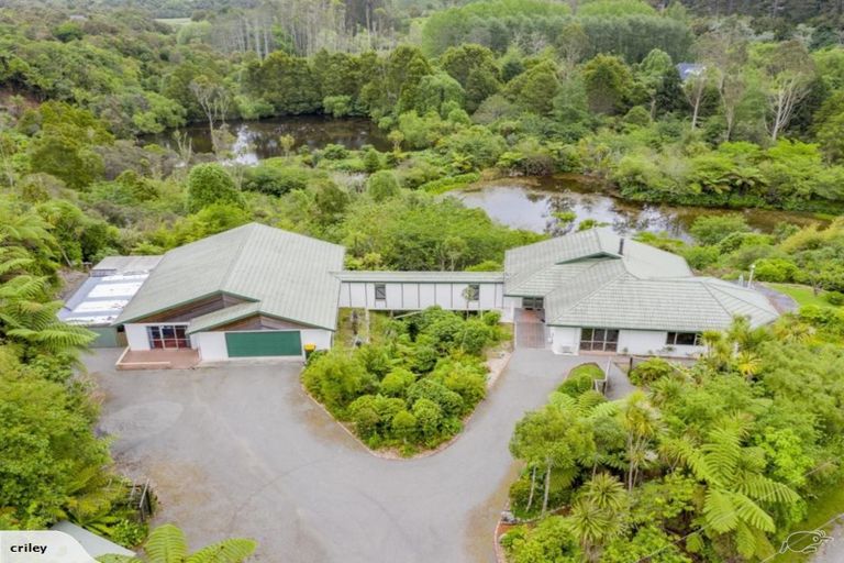 Photo of property in 14 Makahika Road, Levin, 5571