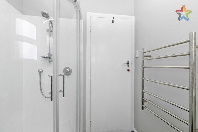 Photo of property in 8a Stamford Grove, Avalon, Lower Hutt, 5011