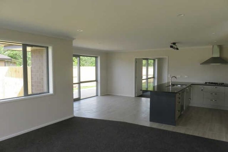 Photo of property in 281 Dixon Road, Fitzroy, Hamilton, 3206