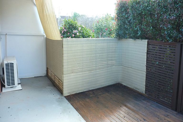 Photo of property in 1/49 Stanley Avenue, Milford, Auckland, 0620