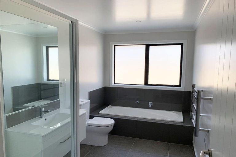 Photo of property in 11 Keerangi Place, Rototuna North, Hamilton, 3210