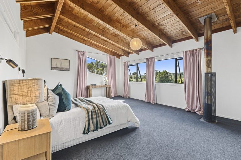 Photo of property in 12 Kaitake Place, Oakura, 4314