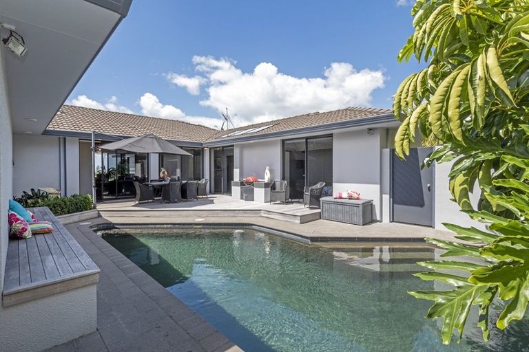 Photo of property in 130 Macleans Road, Bucklands Beach, Auckland, 2014