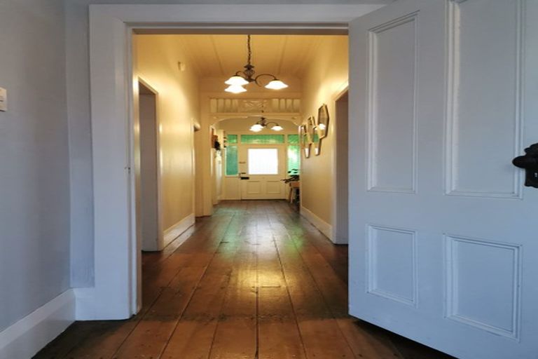 Photo of property in 37 Grey Street, Marton, 4710