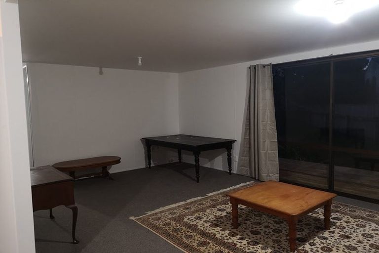 Photo of property in 12 Freyberg Crescent, Waikanae Beach, Waikanae, 5036
