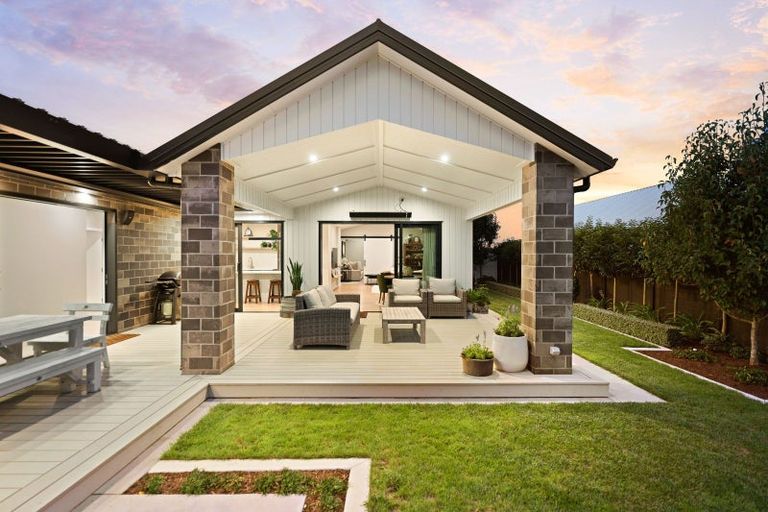 Photo of property in 92 Hugo Shaw Drive, Cambridge, 3434