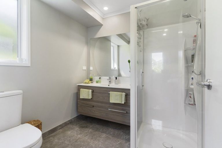 Photo of property in 43 Lakeside Terrace, Omokoroa, 3114