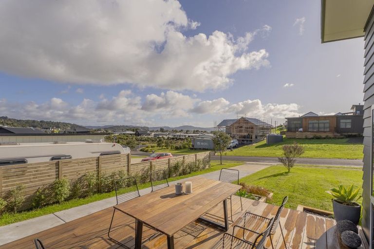 Photo of property in 8 Fred Harsant Drive, Cooks Beach, 3591