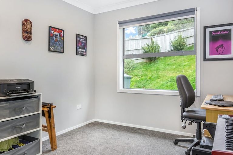 Photo of property in 3 Shoal Place, Whitby, Porirua, 5024