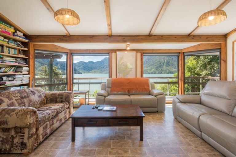 Photo of property in 712 Moetapu Bay Road, Moetapu Bay, Picton, 7282