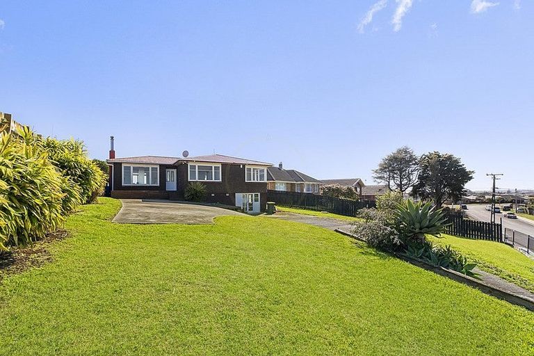 Photo of property in 18 Prangley Avenue, Mangere, Auckland, 2022