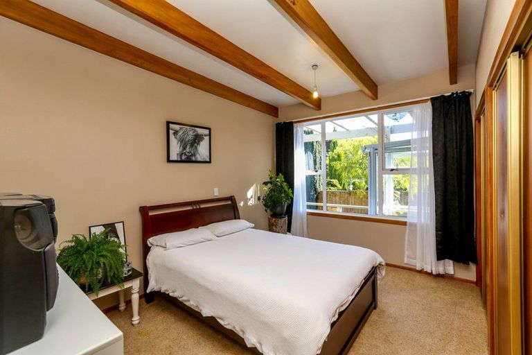 Photo of property in 41 Nevada Drive, Merrilands, New Plymouth, 4312