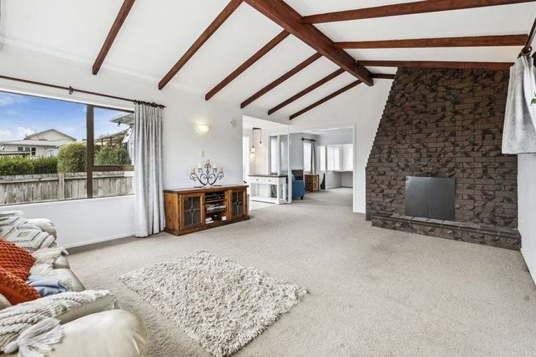 Photo of property in 32 Lawrie Avenue, Pukekohe, 2120