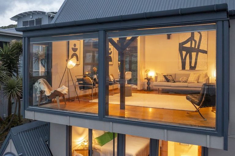 Photo of property in 62 The Parade, Paekakariki, 5034