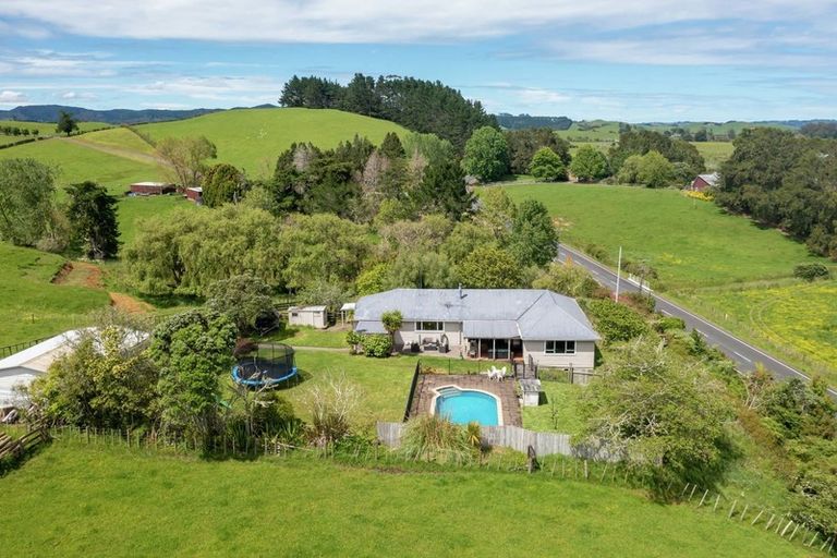 Photo of property in 731 Clevedon Kawakawa Road, Clevedon, Papakura, 2585