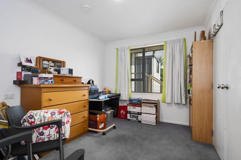 Photo of property in 72 Village Park Drive, Welcome Bay, Tauranga, 3112