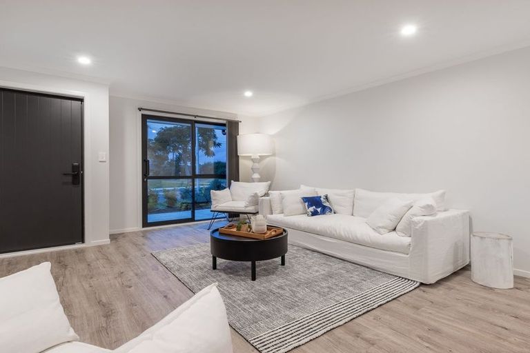 Photo of property in 1 Catherine Lane, Levin, 5510