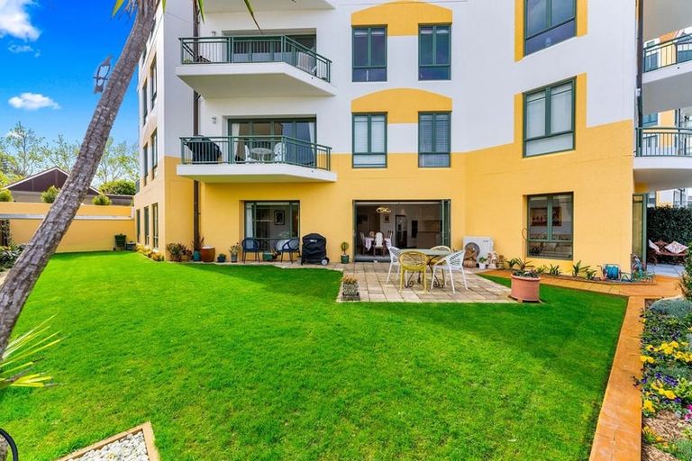 Photo of property in 43 Waterside Crescent, Gulf Harbour, Whangaparaoa, 0930