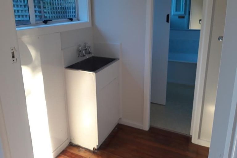 Photo of property in 21 Eglinton Street, Avondale, Christchurch, 8061