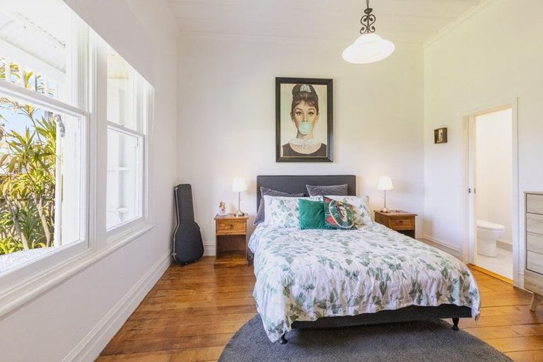 Photo of property in 10 Mcdonald Street, Napier South, Napier, 4110