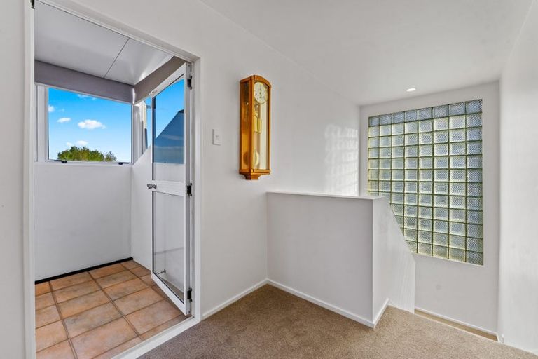 Photo of property in 1/104a Beach Road, Castor Bay, Auckland, 0620