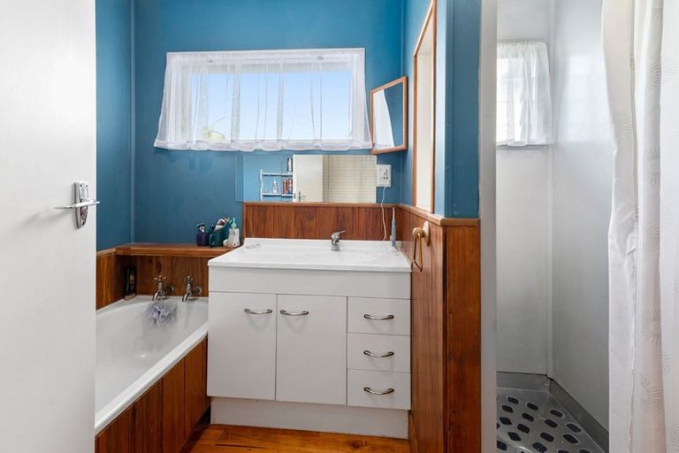 Photo of property in 65a Robinson Avenue, Holdens Bay, Rotorua, 3010