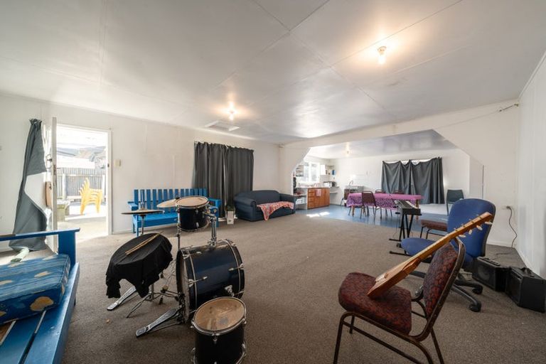 Photo of property in 155 Castor Crescent, Cannons Creek, Porirua, 5024