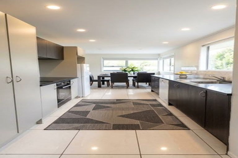 Photo of property in 2 Gambare Place, Wattle Downs, Auckland, 2103