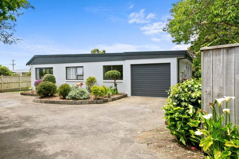 Photo of property in 3 Prudence Place, Oakura, 4314