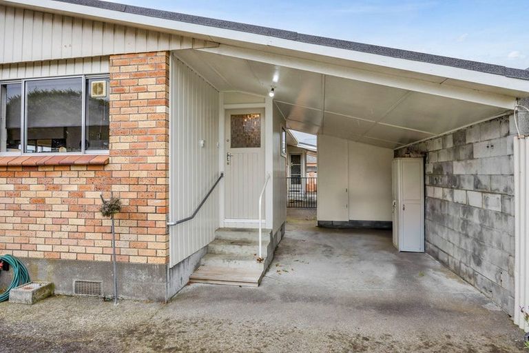 Photo of property in 15 Grey Street, Hawera, 4610